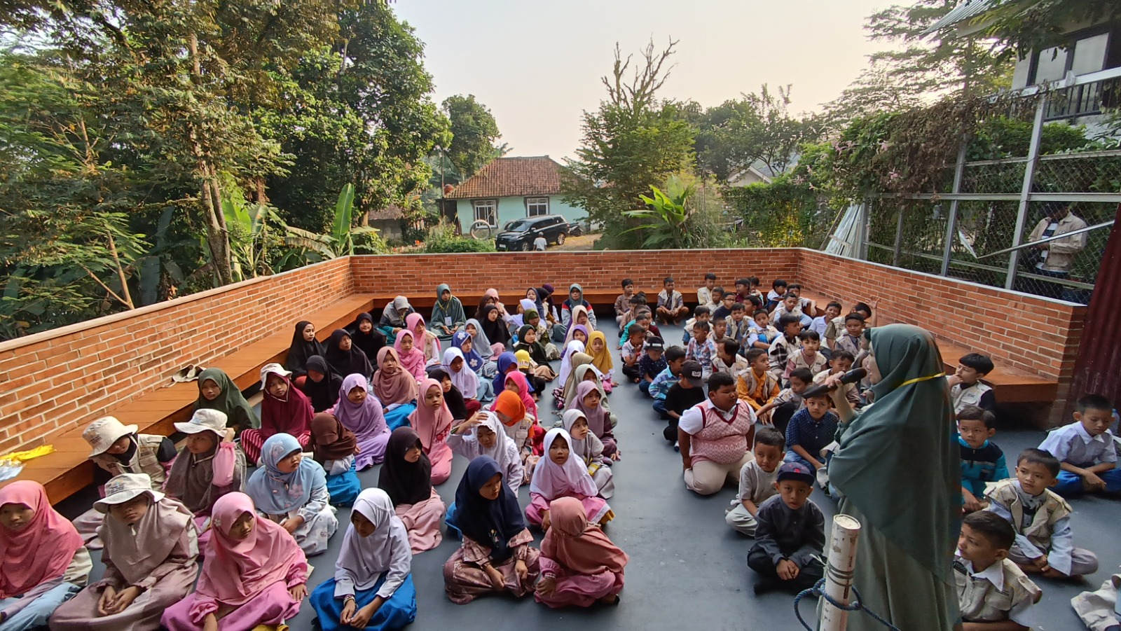 Gambar Sampah Plastik di Indonesia: Tanggung Jawab Semua Pihak