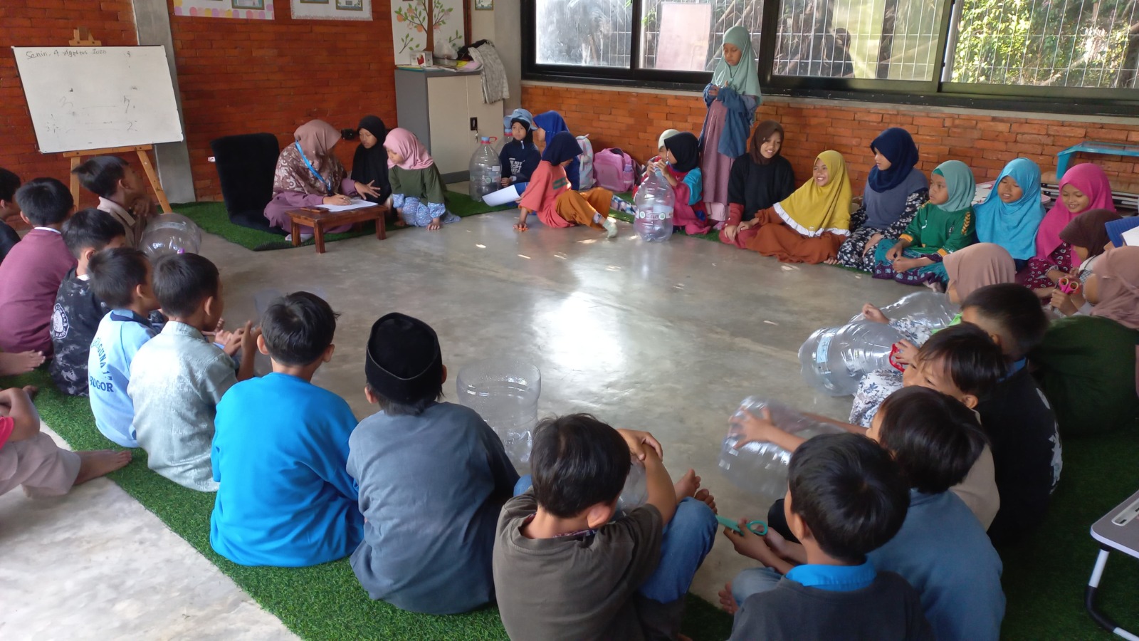 Gambar Sampah Plastik di Indonesia: Tanggung Jawab Semua Pihak